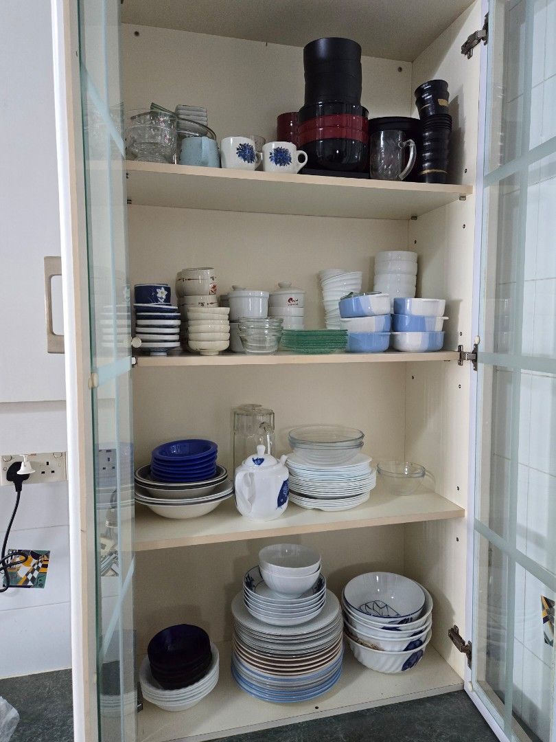 MOVING OUT SALE Kitchenware Clearance