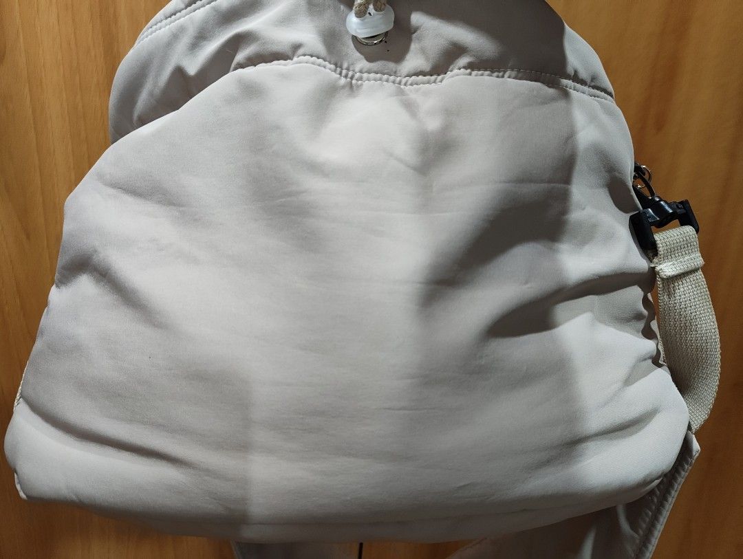 Mummur Pet Carrier Sling Pouch (Category: Carriers & Slings) located in Quezon City. Submitted by purpleskies0122 (Listing ID 1446387200, Image 3). Description: Used Good as new Location: QC.