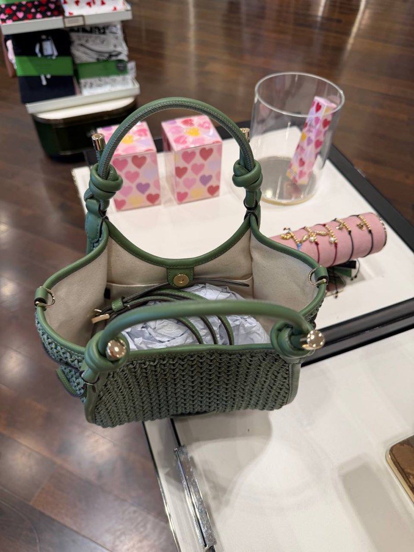 [New Arrivals] Kate Spade Stash Straw Mini Carryall Bag (Category: Bags & Wallets) located in Kuala Lumpur. Submitted by psauthenticbags (Listing ID 1446398575, Image 2). Description: ✅ Authentic Kate Spade from US Outlet (have sticker barcode from outlet) ✅ No copy ori bags. Please see review from customers on Review tab ✅ Deposit as low as RM100. Balance can pay before ship out to customer ✅ WS 017.825.3161/016.245.3161 or chat to order ✅ Join 