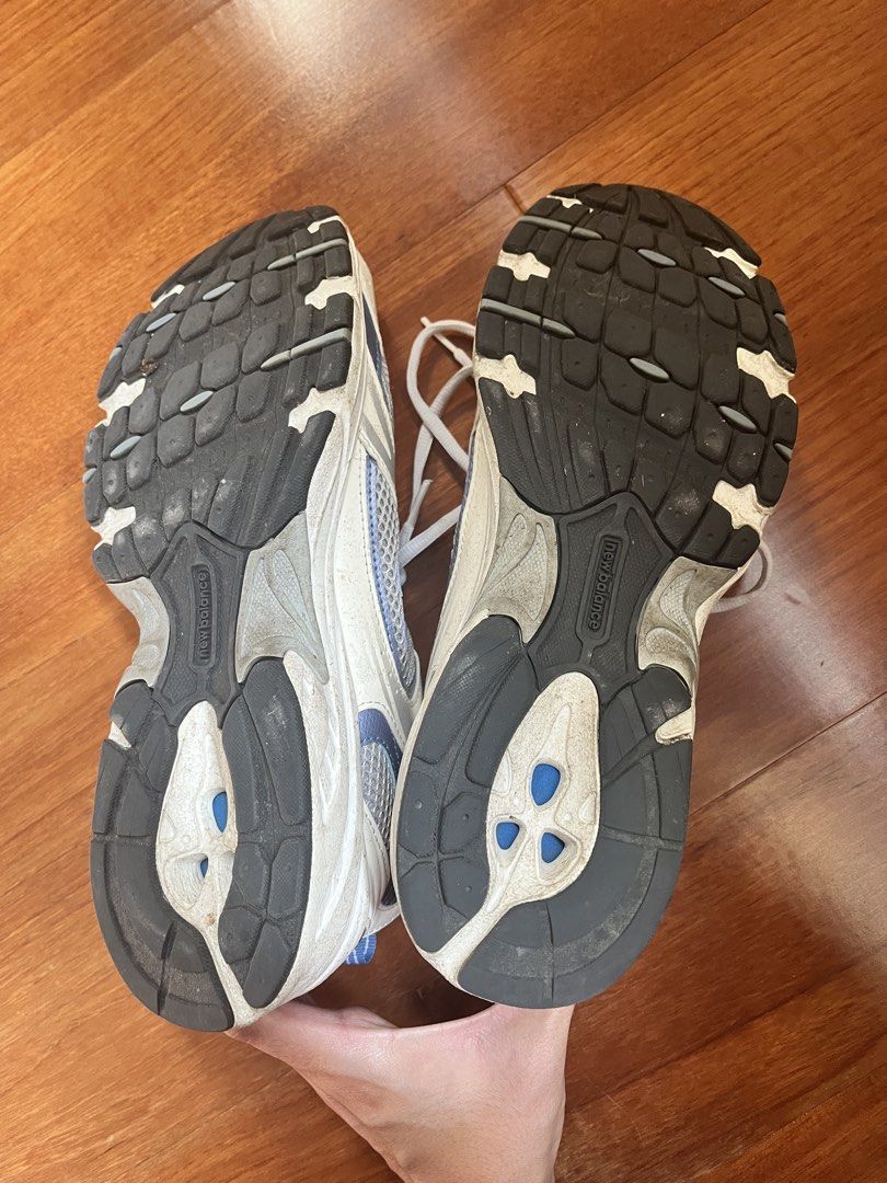 New Balance 530 (Category: Sneakers) located in Taguig. Submitted by nrox_ (Listing ID 1446421298, Image 3). Description: New Balance 530, well used but still in good condition! For sizing, this comfortably fits a women’s US 9 :) No box.