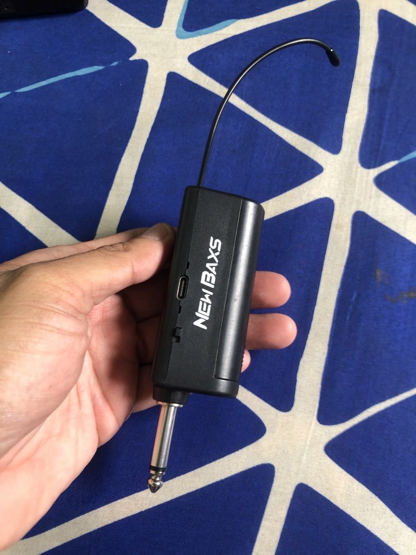 New Baxs wireless receiver for mics (Category: Portable Audio Accessories) located in Quezon City. Submitted by markgolveo (Listing ID 1446379411, Image 3). Description: New Baxs wireless receiver for mics Receiver unit only.