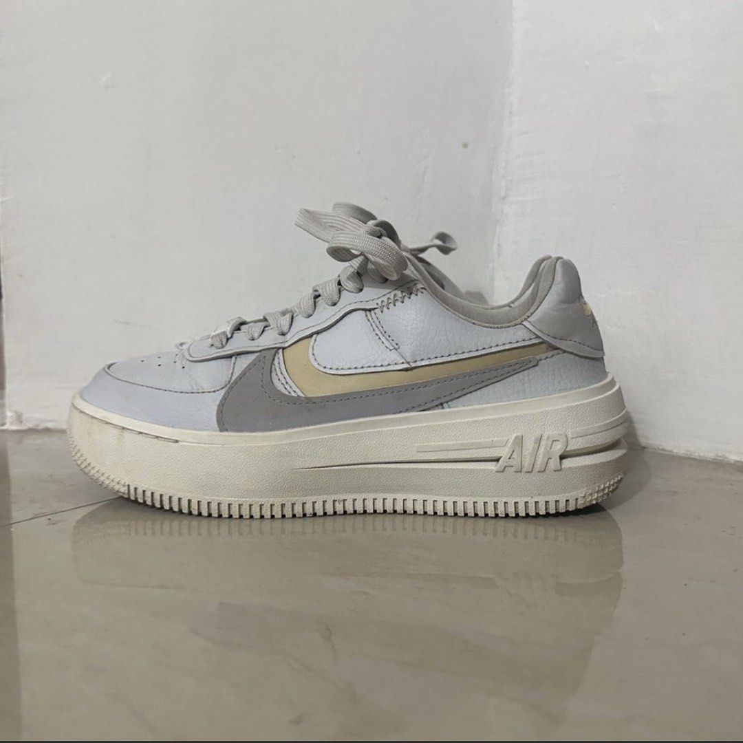 Nike Air Force 1 Platform Shoes US 6 (Category: Sneakers) located in Cebu City. Submitted by bcdeclutters (Listing ID 1446346585, Image 1). Description: - Nike Air Force 1 Platform - Size: US 6 - Color: Photon Dust/Wolf Grey - Only worn a few times - Price is negotiable - With original box - Bought from Zalora (see photos) LOCATION: CEBU.