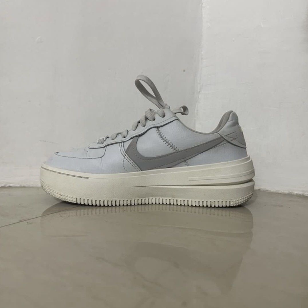 Nike Air Force 1 Platform Shoes US 6 (Category: Sneakers) located in Cebu City. Submitted by bcdeclutters (Listing ID 1446346585, Image 2). Description: - Nike Air Force 1 Platform - Size: US 6 - Color: Photon Dust/Wolf Grey - Only worn a few times - Price is negotiable - With original box - Bought from Zalora (see photos) LOCATION: CEBU.