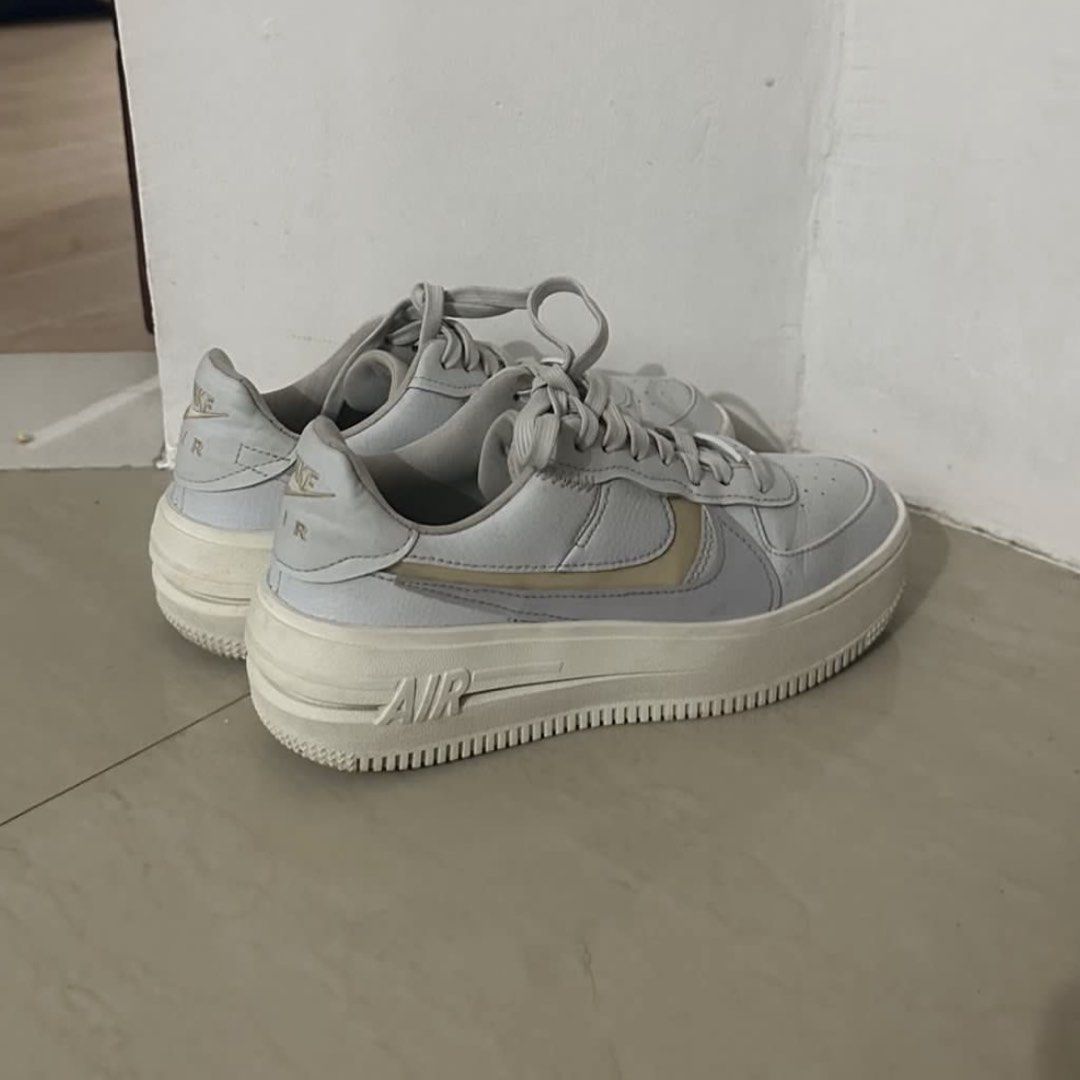 Nike Air Force 1 Platform Shoes US 6 (Category: Sneakers) located in Cebu City. Submitted by bcdeclutters (Listing ID 1446346585, Image 3). Description: - Nike Air Force 1 Platform - Size: US 6 - Color: Photon Dust/Wolf Grey - Only worn a few times - Price is negotiable - With original box - Bought from Zalora (see photos) LOCATION: CEBU.