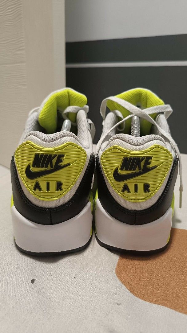Nike Air Max 90 GTX Summit White Volt Grey (Category: Sneakers) located in Makati City. Submitted by mrkutd (Listing ID 1446429336, Image 3). Description: FOR SALE: NIKE SNEAKER BUNDLE Negotiable Selling my lightly used trainers: • Nike Air Max Alpha 6 Trainer • Nike Air Max 90 Gore-Tex Take BOTH for only ₱9,000 Original Prices: • Air Max Alpha 6 – ₱4,000 • Air Max 90 Gore-Tex – ₱8,895 ✅ Used only twice each ✅ Excellent condition – no heel drag ✅