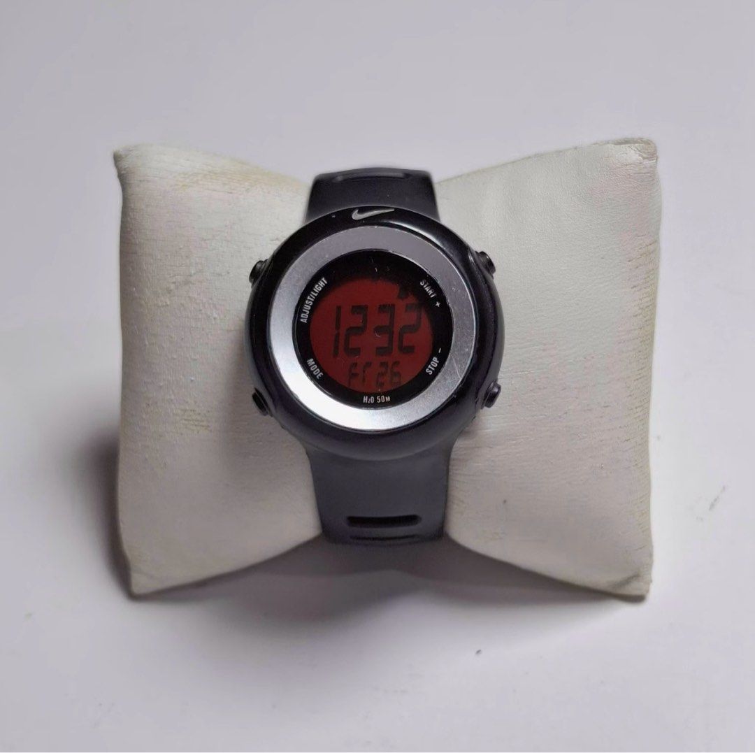 Nike Digital Watch (Category: Men's Watches) located in Baguio. Submitted by beygyuu (Listing ID 1446535715, Image 1). Description: - Black Nike Digital Watch - Red display shows time and date - Water resistant up to 10 meters - Ideal for everyday wear and workouts - Convenient side buttons for mode, adjust/light, and start/stop -mint condition .