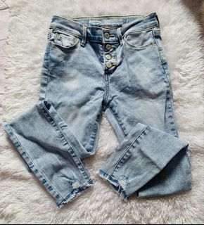 (Category: ) located in . Submitted by nyca1989 (Listing ID 1446382259, Image 1). Description: .