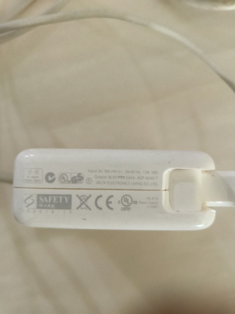 Original Apple MacBook Charger