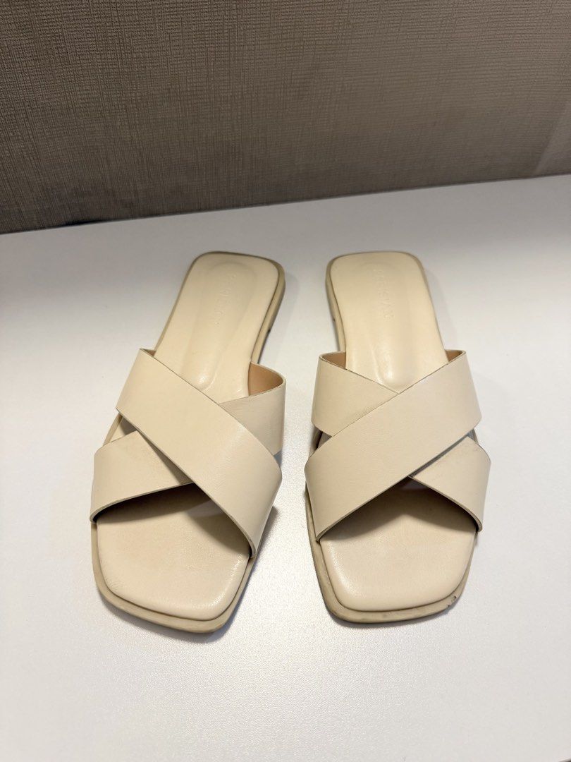 PARISIAN Cream Cross Strap Flat Sandals (Category: Flats & Sandals) located in Pasig City. Submitted by decluttery8 (Listing ID 1446523899, Image 2). Description: Size9.
