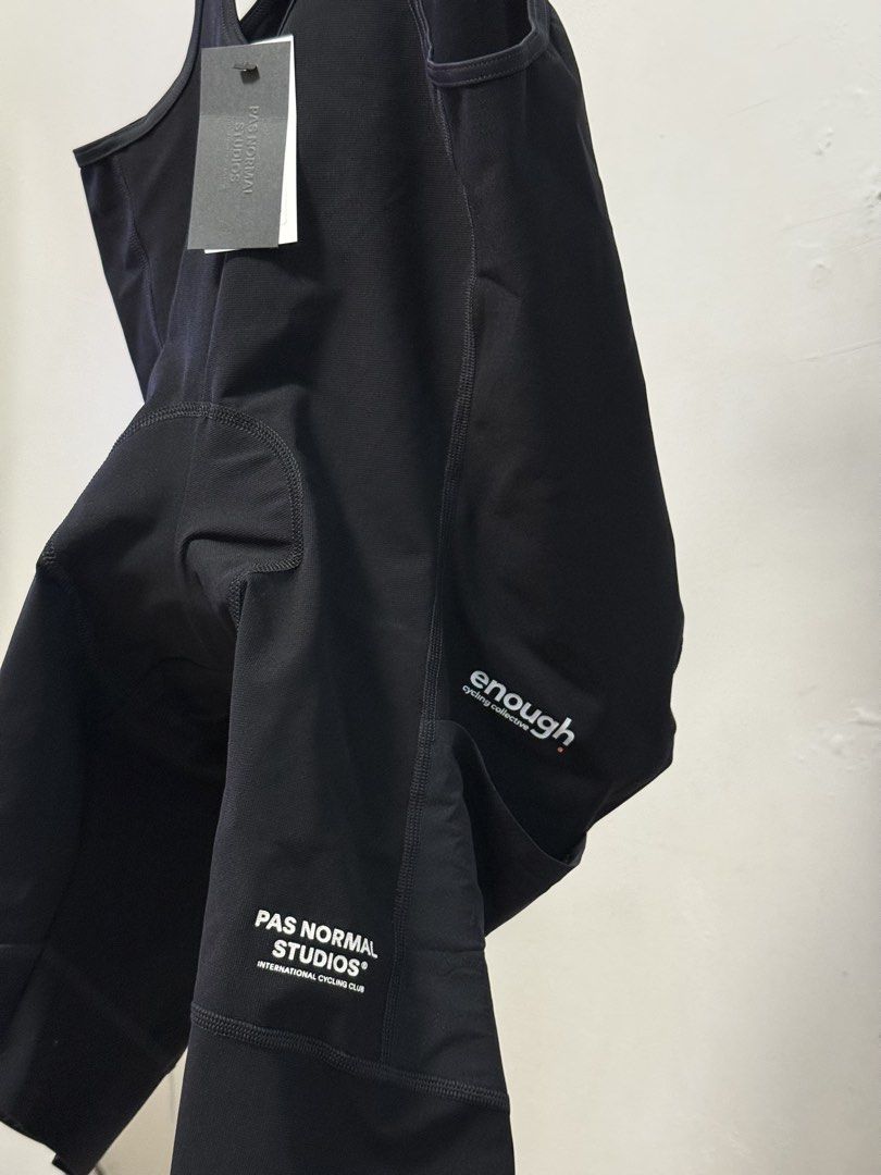 Pas Normal Studios Escapism Bib Black Black Large (Category: Activewear) located in Caloocan City. Submitted by thebikebin (Listing ID 1446408936, Image 2). Description: - Pas Normal Studios bib shorts in black. - Features a breathable mesh back panel. - Equipped with elasticated leg grippers for a secure fit. - High-quality cycling apparel, ideal for long rides. - Please check photos for detailed condition..