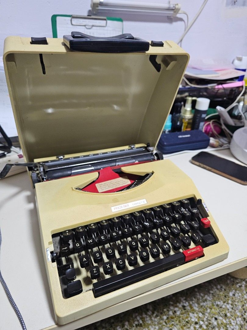 Phoenix Compact 8 Typewriter494649308821606401