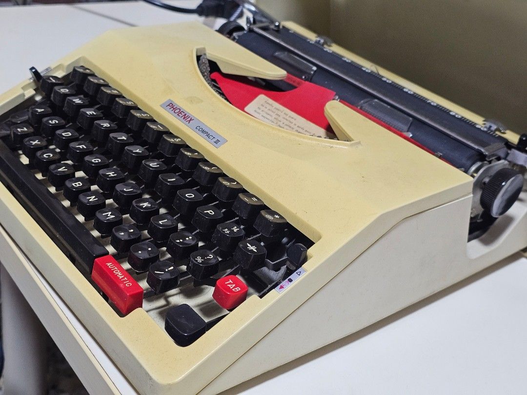 Phoenix Compact 8 Typewriter494649308821606400