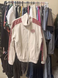 (Category: ) located in . Submitted by asianboypreloved (Listing ID 1446369808, Image 1). Description: .