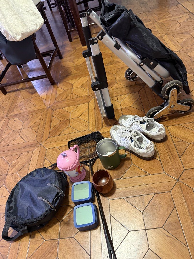 Random stuff (Category: Everything Else) located in Singapore. Submitted by clevermoon.d5e040 (Listing ID 1446477481, Image 1). Description: .