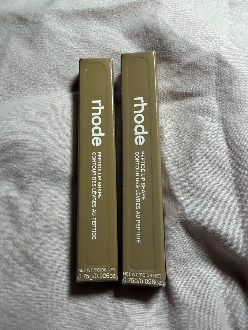 Rhode Peptide Lip Shape (Category: Makeup) located in Caloocan City. Submitted by vi4gustongbumili (Listing ID 1446528589, Image 1). Description: Rhode Peptide Lipshape Rfs: Di na magagamit -Pinasabuy sa relative 1700 Each Fixed 3,500 Get all Brand-new and Authentic Shades: Lean Press Loc: Maypajo South Caloocan Money back guaranteed if proven fake. .