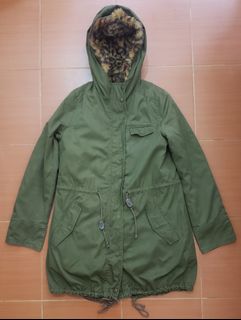 (Category: ) located in . Submitted by click_thriftstore (Listing ID 1446467359, Image 1). Description: .