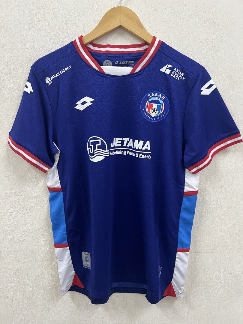 Sabah jersey (Category: Activewear) located in Jitra. Submitted by razin7978 (Listing ID 1446511368, Image 1). Description: Size L Pit 20 labuh 27 Fans issue ❤️‍🔥.