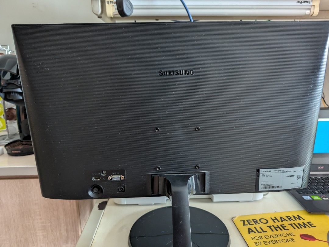 Samsung Computer Monitor 24inch494881663123476481