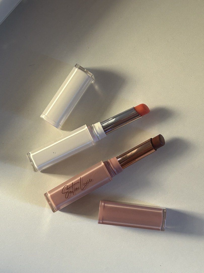 Satin Luxe Lite Lipsticks (2 shades) (Category: Makeup) located in Calasiao. Submitted by thaniagail (Listing ID 1446513376, Image 2). Description: - Set of two Satin Luxe Lite lipsticks - Shades: Peachy Coral and Warm Brown - Finish: Satin - Ideal for everyday wear or adding a pop of color - Selling as a set - Used twice only and for swatch - Buy at your own risk mop:bpi/gcash mod: j&t ⭐️ loc: pangasinan 📍.
