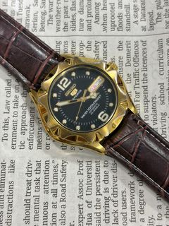 (Category: ) located in . Submitted by tugwatches (Listing ID 1446523026, Image 1). Description: .