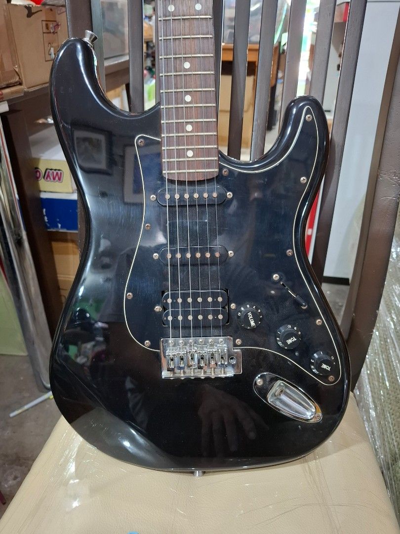 Selder Black Electric Guitar (Category: Musical Instruments) located in Santa Rosa. Submitted by echojapansurplus_01 (Listing ID 1446381999, Image 2). Description: - Black electric guitar - Stratocaster style - Three single-coil pickups - Tremolo bridge included - Maple neck with rosewood fretboard - Plays well - Ready for a new home japan surplus po ito pero makinis n makinis po.good condition po. store name: echo japan surplus. loc. balibago sa
