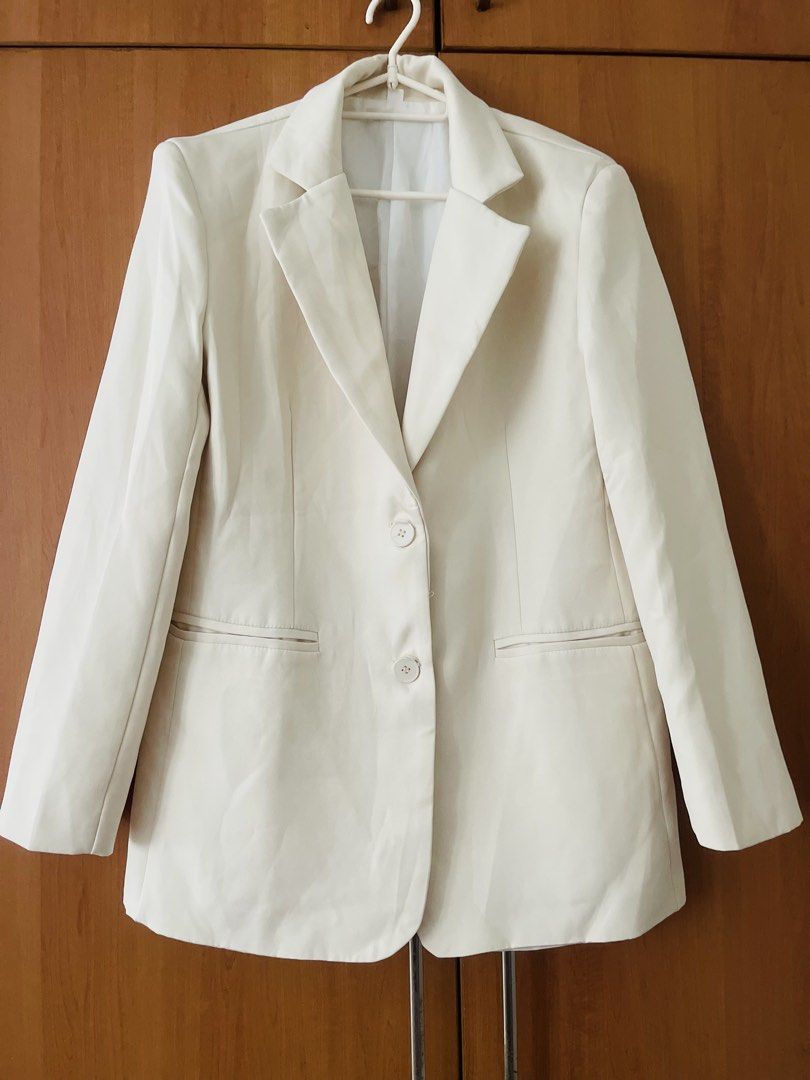 SHEIN Bizwear Solid Single Breasted Blazer & Pants Set (Category: Sets or Coordinates) located in Manila. Submitted by micaanna (Listing ID 1446358203, Image 2). Description: - SHEIN Blazer and Pants Set - Size: S - Blazer: Single-breasted, 2-button closure - Pants: High-waisted, straight leg - Versatile: Suitable for professional or casual outfits - Used once - RFS: no longer needed.