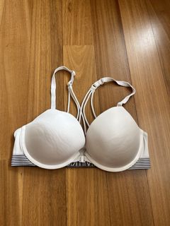 (Category: ) located in . Submitted by ladyshop01 (Listing ID 1446397127, Image 1). Description: .