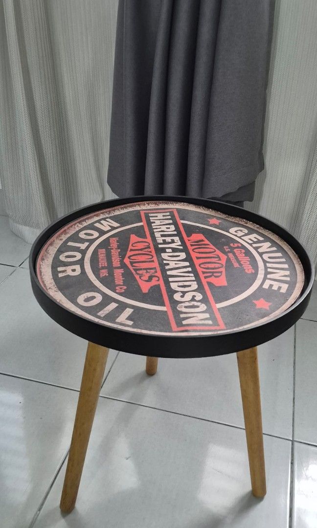 Small Table (Category: Tables & Sets) located in Kuala Lumpur. Submitted by wanmasseur (Listing ID 1446412565, Image 3). Description: Table small for put in the corner Very cute and good Likely used Free with Rack plastic No Pos Take at Bukit Jalil.