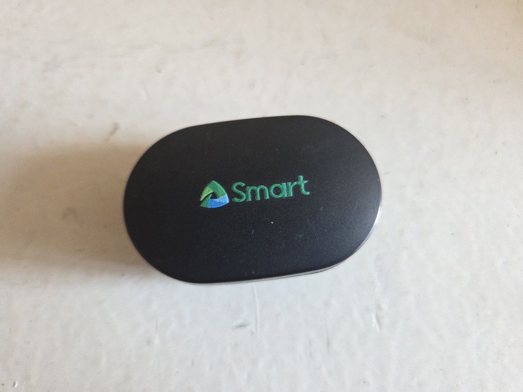 Smart TWS Earbuds with Charging Case (Category: Earphones) located in Dasmarinas. Submitted by youngdeer-bdc6 (Listing ID 1446355403, Image 1). Description: Selling my Smart True Wireless Stereo (TWS) Earbuds for your listening pleasure. Features: - Wireless earbuds - Fits snugly on ears. - Passive noise cancelling. - Battery is still great, easy charging with Micro USB. *No box and charging cable included. Issues: - The hinge of the case is brok