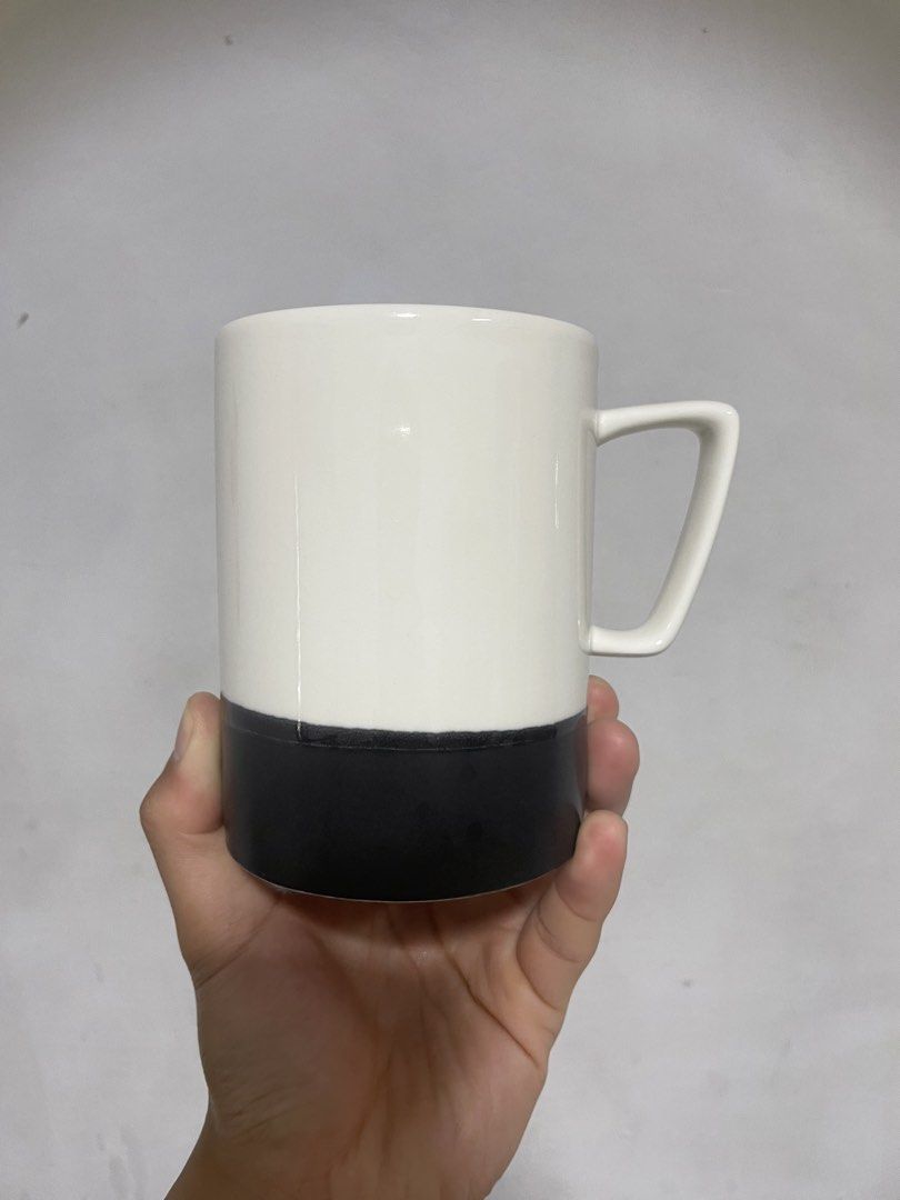 Starbucks White and Black Ceramic Mug 16oz