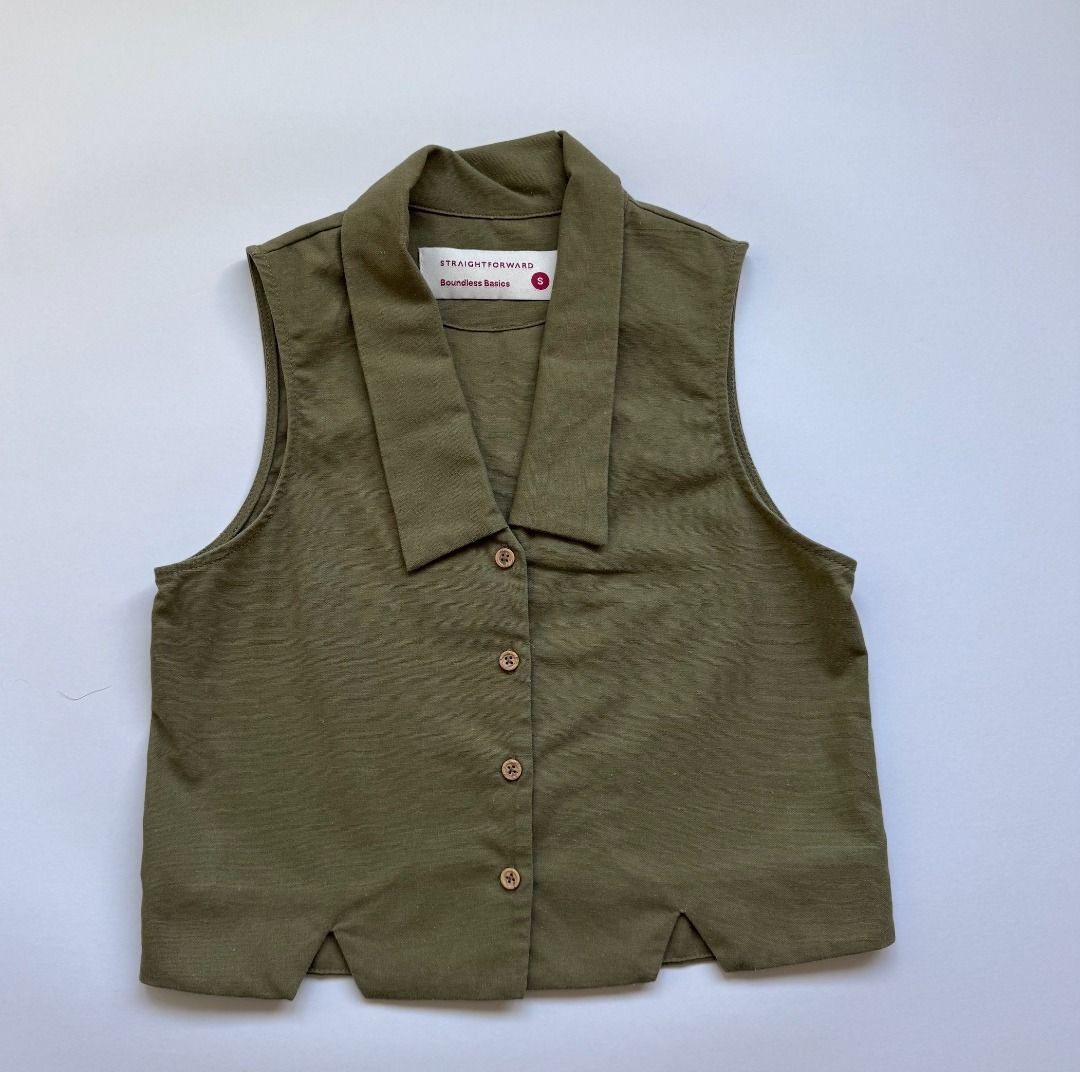 Straightforward Boundless Basics Olive Green Vest Size S (Category: Sleeveless) located in Naga. Submitted by billysstuff (Listing ID 1446468406, Image 1). Description: - Olive green vest - Straightforward Boundless Basics line - Button-up front - Collared neckline - Sleeveless - Estimated size: S - Ideal for layering.