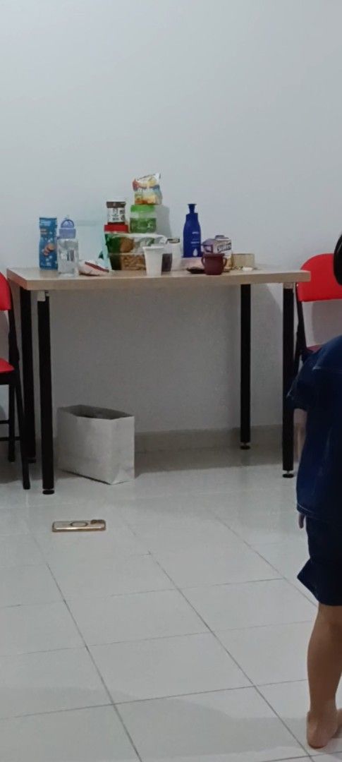 table only (Category: Tables & Sets) located in Singapore. Submitted by _NSA_ (Listing ID 1446529642, Image 1). Description: alrdy dismaled the legs. easy to do. just twist until it comes out or when you fixing it. slight chipped on the table. length 90cm width 60cm.