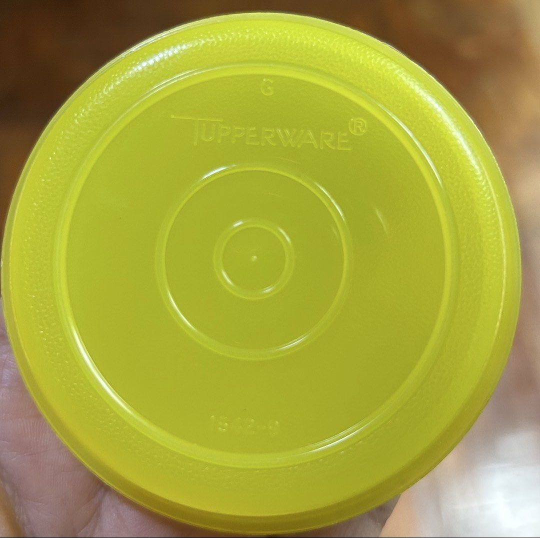 Tupperware Round Containers494578922118850564