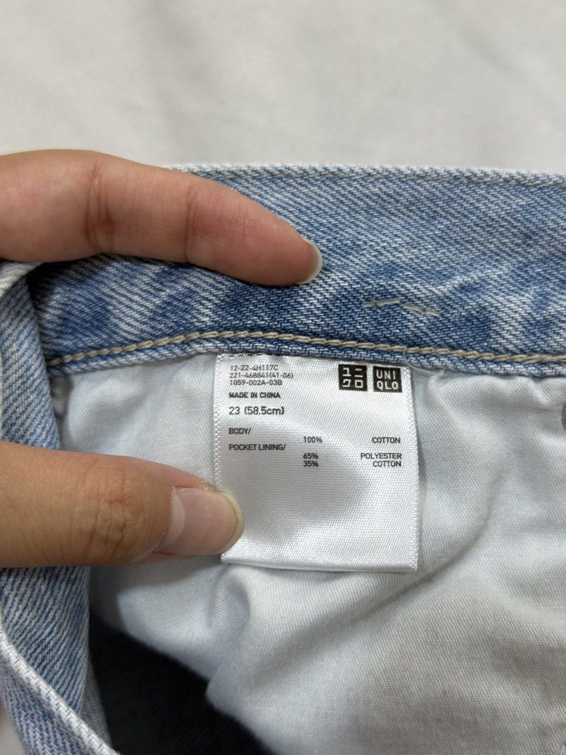 Uniqlo Straight Jeans (Category: Jeans) located in Bacoor. Submitted by c8declutters (Listing ID 1446411106, Image 3). Description: Uniqlo Straight Jeans Color: Light Blue Size: 23cm Condition: Used a few times Rfs: doesnt fit me anymore Price: ₱750.