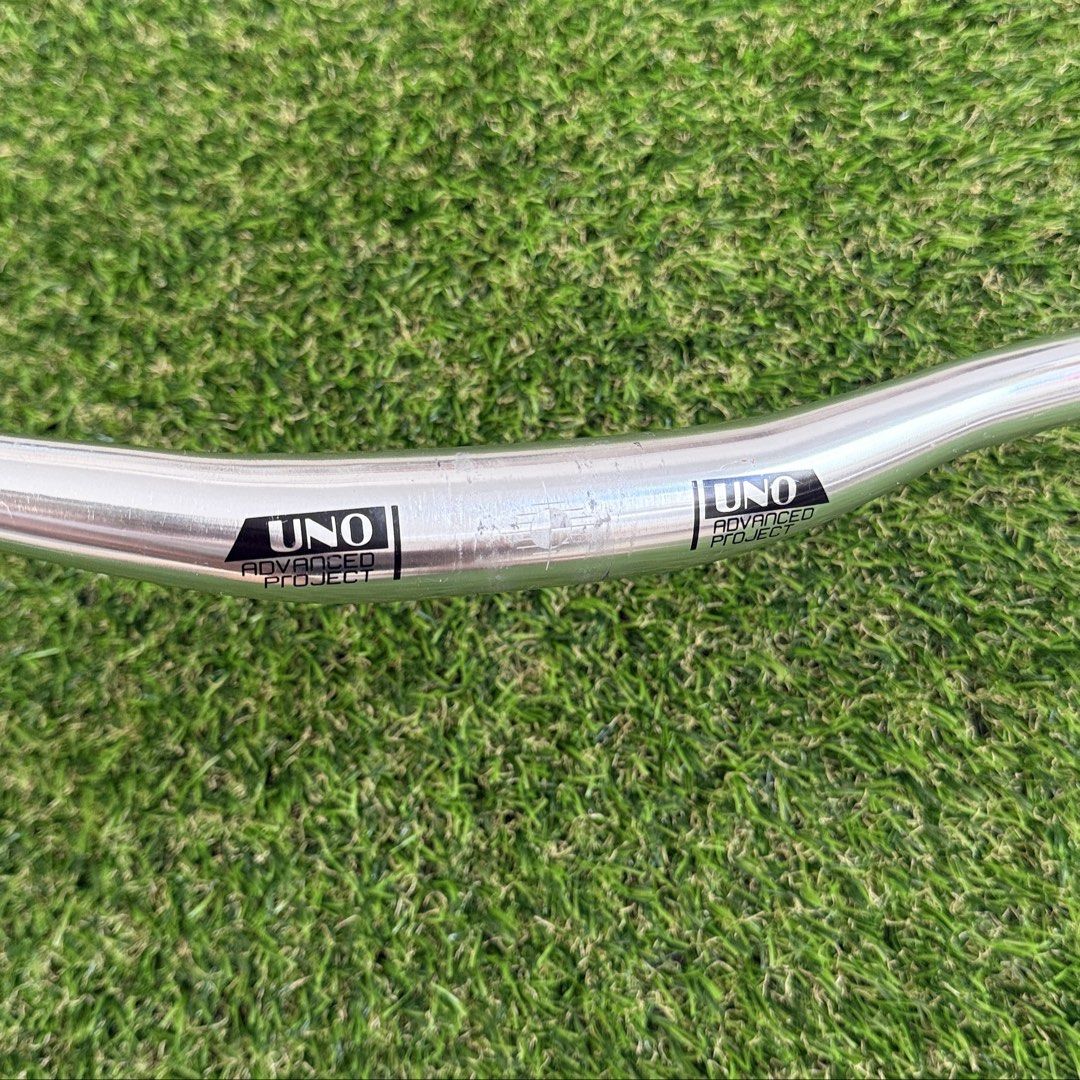 Uno Riser Bar (Category: Parts & Accessories) located in Singapore. Submitted by tianbikes.sg (Listing ID 1446352090, Image 2). Description: Uno Riser Bar for fixie/track! Good condition, minimal clamp marks, will be covered once stem installed. Comes with grips. Looking for $30.