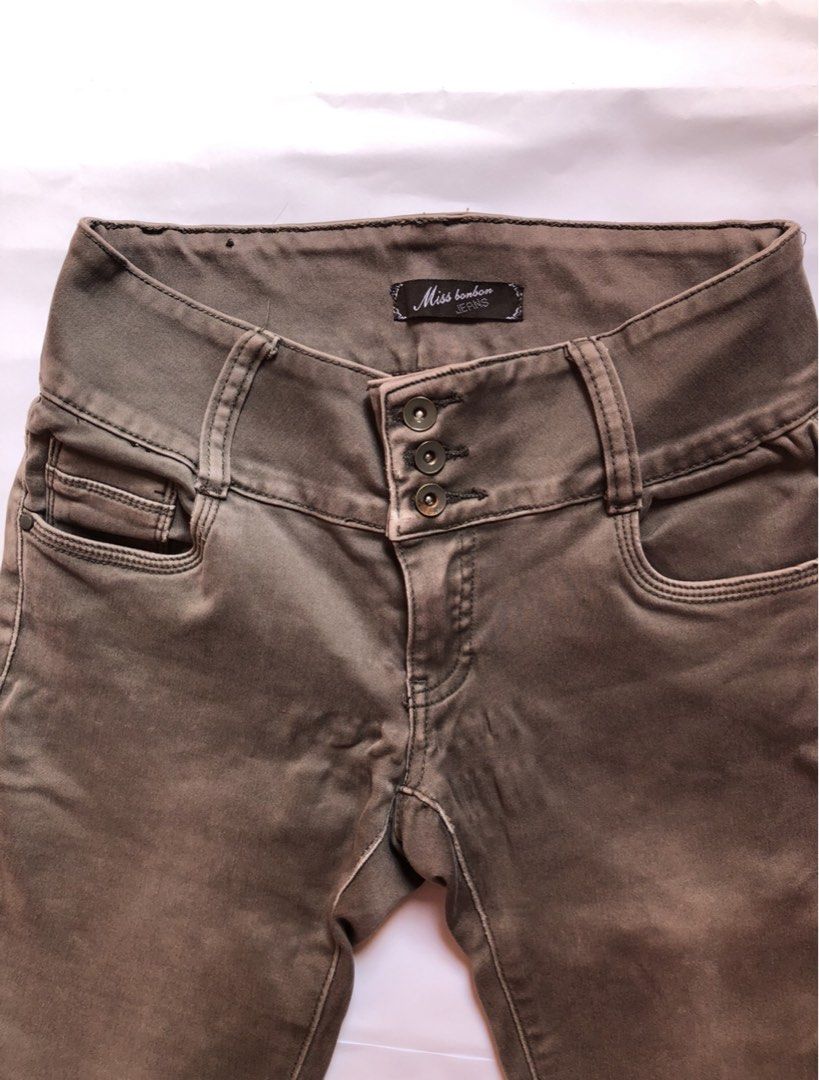 Vintage High Waist Jeans (Category: Jeans) located in San Pablo. Submitted by annaismilena (Listing ID 1446515193, Image 1). Description: - High-waisted skinny jeans from Miss Fashion - Stylish brown wash - Button fly closure - Two front and two back pockets - Subtle metal detail on back pocket - Ideal for everyday outfits.