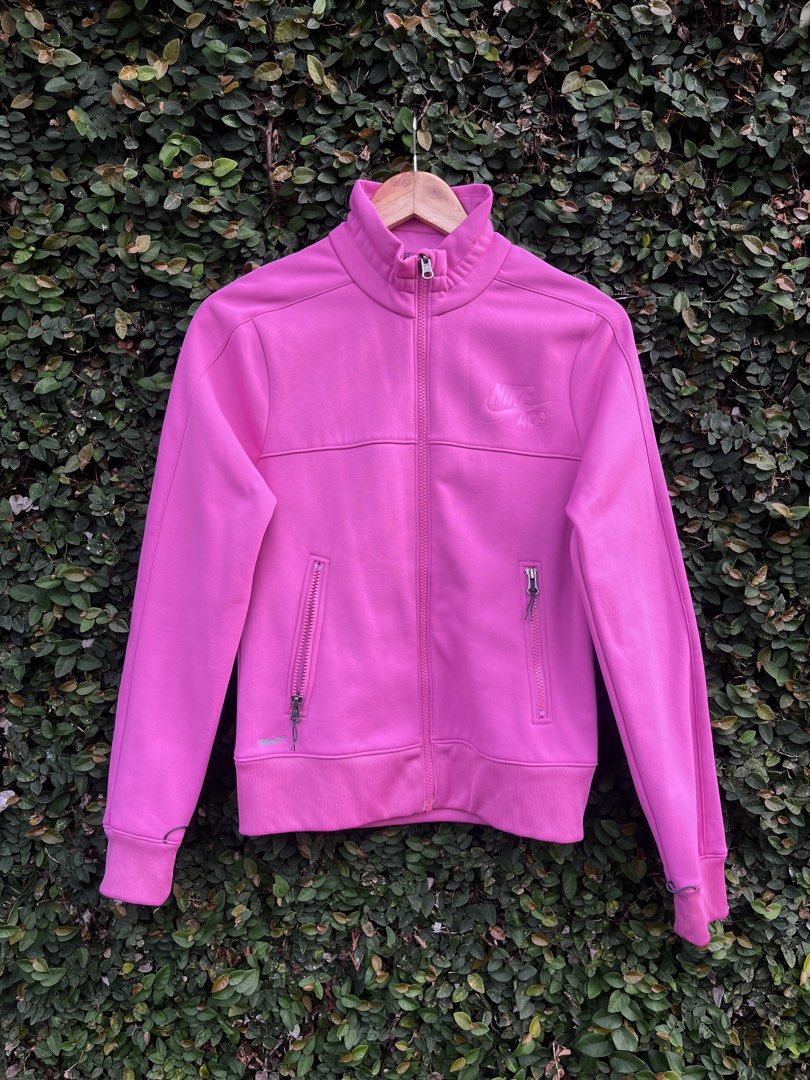 Vintage Nike ACG Fleece Jacket (Category: Coats, Jackets and Outerwear) located in Bacolod City. Submitted by gthriftwear6100 (Listing ID 1446506269, Image 1). Description: Vintage Nike ACG Fleece Jacket ______________ Measurements 📏 • Width: 19.5 • Length: 24 ______________ • No issue ❌ • Brand New Condition • Complete tags 🏷️ • Color rate: 10 / 10 • Condition: 10 / 10 • Color may very due to lightings📸 • Unlimited Vouch / Vc for safety order