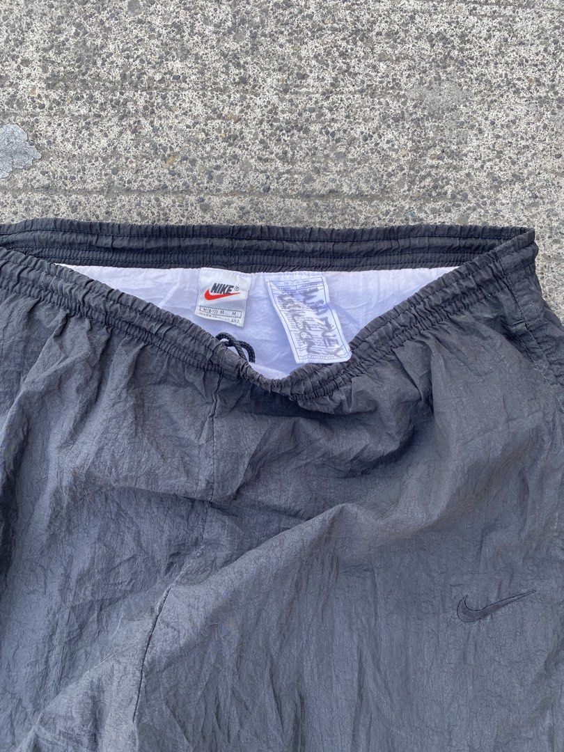 Vintage Nike track pants (Category: Joggers) located in Lipa City. Submitted by local-drip-source (Listing ID 1446488952, Image 1). Description: .