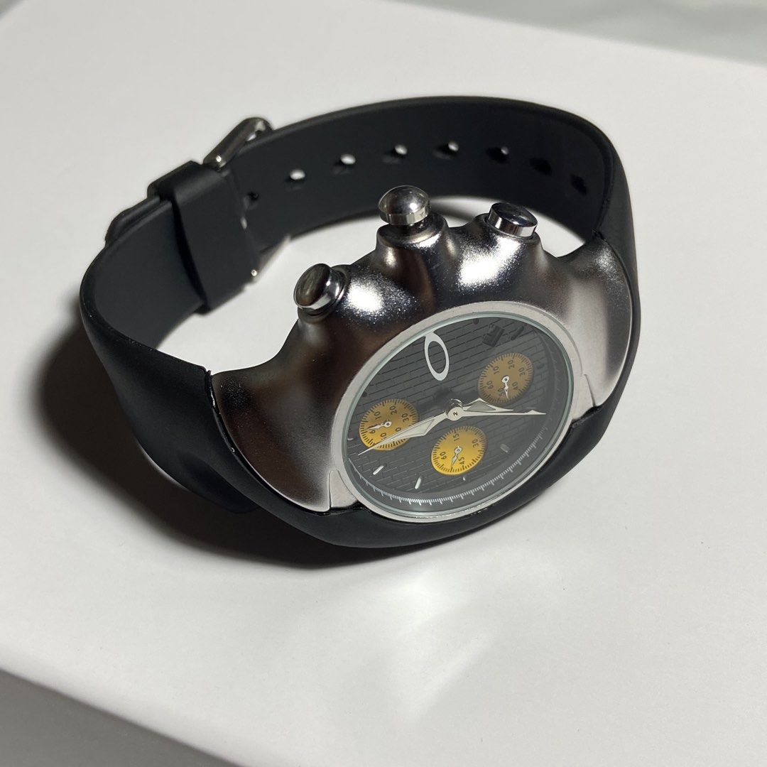 vintage Oakley Detonator chronograph watch (Category: Men's Watches) located in Manila. Submitted by tepthirft (Listing ID 1446526576, Image 3). Description: vintage Oakley Detonator chronograph watch excellent condition no issue.
