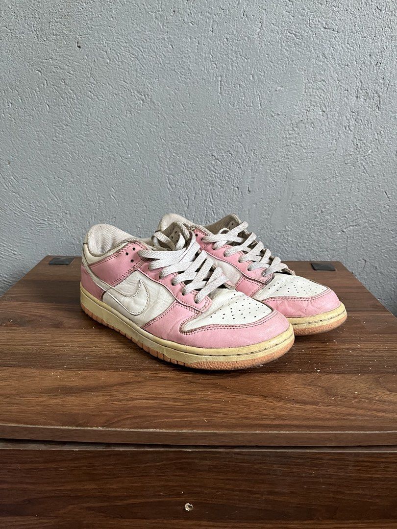 Vintage real pink nike dunk 2008 (Category: Sneakers) located in Dumaguete. Submitted by junardaranas (Listing ID 1446490580, Image 2). Description: Vintage pair year 2008 8.5/10 condition (wearable) Needs cleaning Size 8 US Original/Legit no box Price is negotiable .