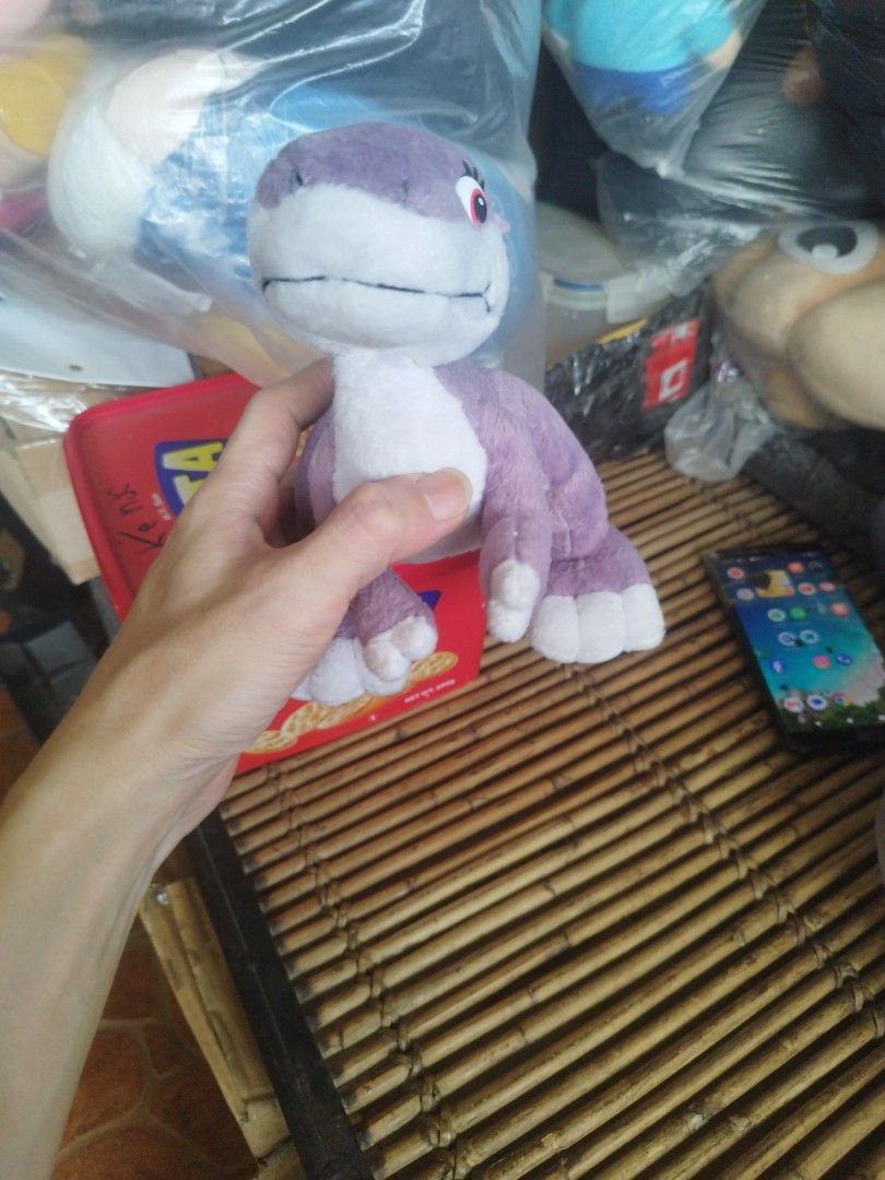 Vintage The Land Before Time Chomper (Category: Vintage Collectibles) located in Marikina City. Submitted by chadxiii (Listing ID 1446414398, Image 3). Description: The Land Before Time Chomper gcash payments location marikina lalamove or jnt.
