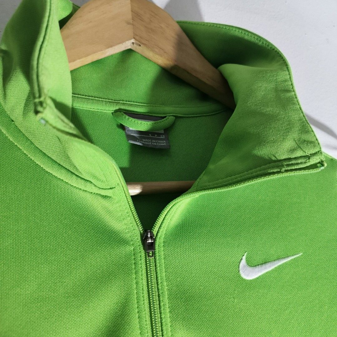 Vintage Y2K Nike Zip-Up Track Jacket (Category: Coats, Jackets and Outerwear) located in Antipolo. Submitted by soon2byours_ (Listing ID 1446495390, Image 3). Description: Dimensions (laid flat): ‎Pit to Pit: 18" ‎Length: 22½" ‎[Small on tag] ‎ ‎Flaws: multiple ink stains ‎Color Rate: 10/10 ‎Condition: ALMOST EXCELLENT ‎ ‎COLOR MAY VARY DUE TO LIGHTING!.