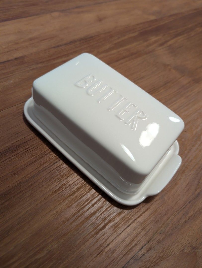 White Ceramic Butter Dish with Lid494451890345758720
