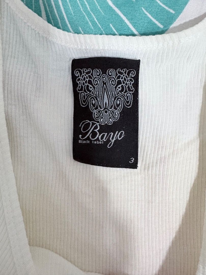 White Long Bayo Sleeveless Top (Category: Sleeveless) located in Caloocan City. Submitted by chokobutter (Listing ID 1446457070, Image 3). Description: .