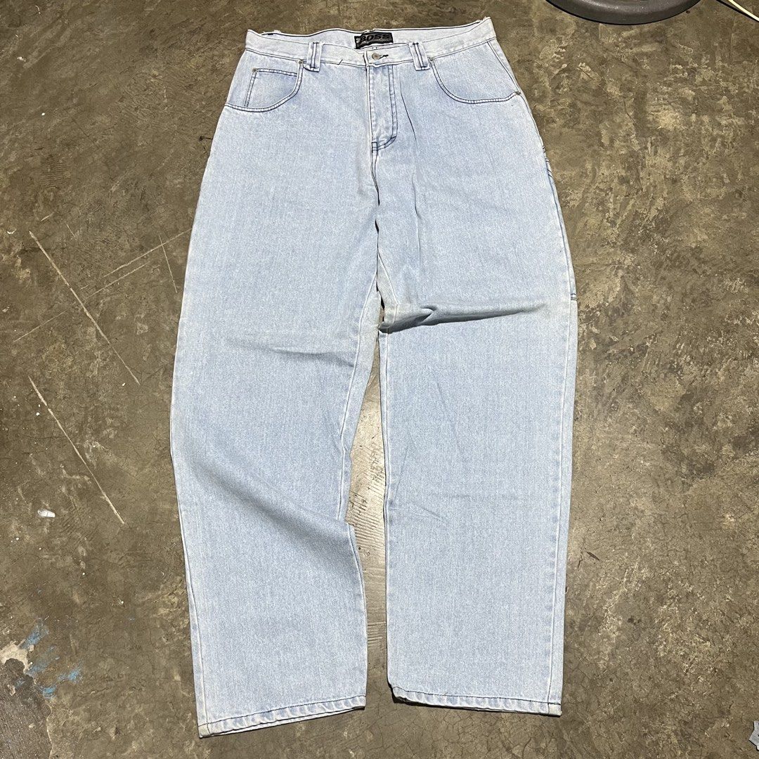 Y2k BOSS Script Embroidered Deep Pocket JNCO style jeans (Category: Jeans) located in Marikina City. Submitted by wayupcollective (Listing ID 1446531170, Image 2). Description: Y2k BOSS Script Embroidered Deep Pocket JNCO style jeans Size 38 Excellent condition Signs of usage Dimensions Waist: 38” Crotch: 17” Inseam: 34” Thigh: 14.5” Knee: 12” Leg opening: 9.5” Length: 49”.