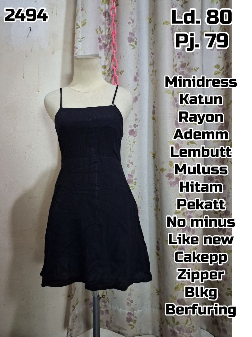 Y2k Minidress black kiyowo (Kategori: Gaun & Rok) berada di Tangerang. Dikirim oleh maria_thriftreal2 (ID iklan 1446465207, Gambar 2). Deskripsi: lingkar dada lingkar pinggang panjang deskripsi ada di foto yaa... barang yang sudah ada sale an nya tidak dapat di nego 🙏🙏 ambil banyak dapat discount+free bonus dr aku...