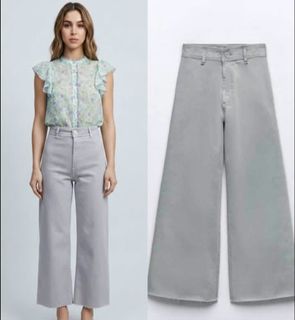 (Category: ) located in . Submitted by wintersummerboutique (Listing ID 1446418795, Image 1). Description: .
