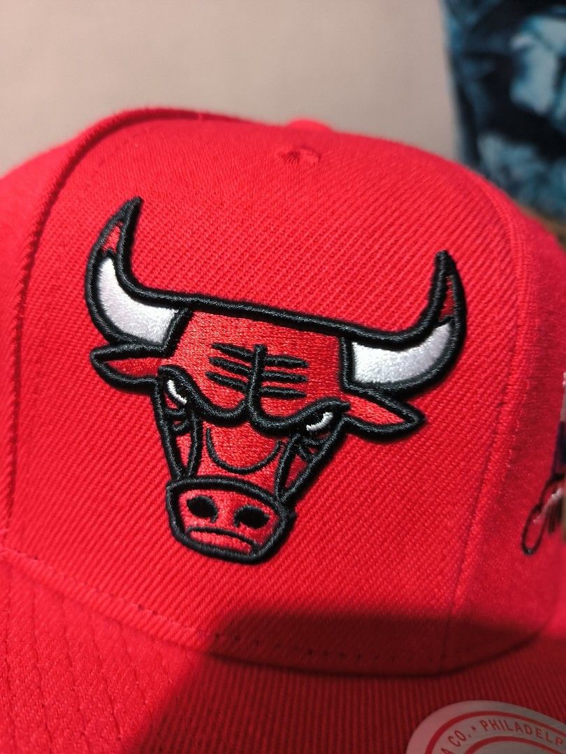 1992 CHICAGO BULLS FITTER CAP (Category: Caps & Hats) located in Bulacan. Submitted by tripledouble532 (Listing ID 1446643062, Image 2). Description: FOR SALE: 1992 NBA FINALS CHAMPION CHICAGO BULLS CAP MICHAEL JORDAN ERA ORIGINAL.