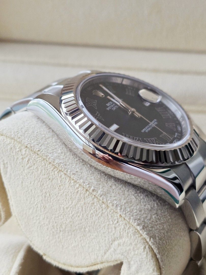 2016 Rolex Datejust 41 (126334) (Category: Luxury Watches) located in Makati City. Submitted by rvffy (Listing ID 1446563951, Image 3). Description: Rolex Datejust 41 "Black Wimbledon" PRICE: Php588,000 Year: 2016 Model: Datejust 41 Model Number: 126334 Links: 12+1 (Complete) RoIex Guarantee Card/Certificate: Yes Original Box: Yes PM for inquiries. 📍 One Ayala, 1 Ayala Ave cor. Edsa, Makati City #126334 #126300 #116300 #126200 #116200.