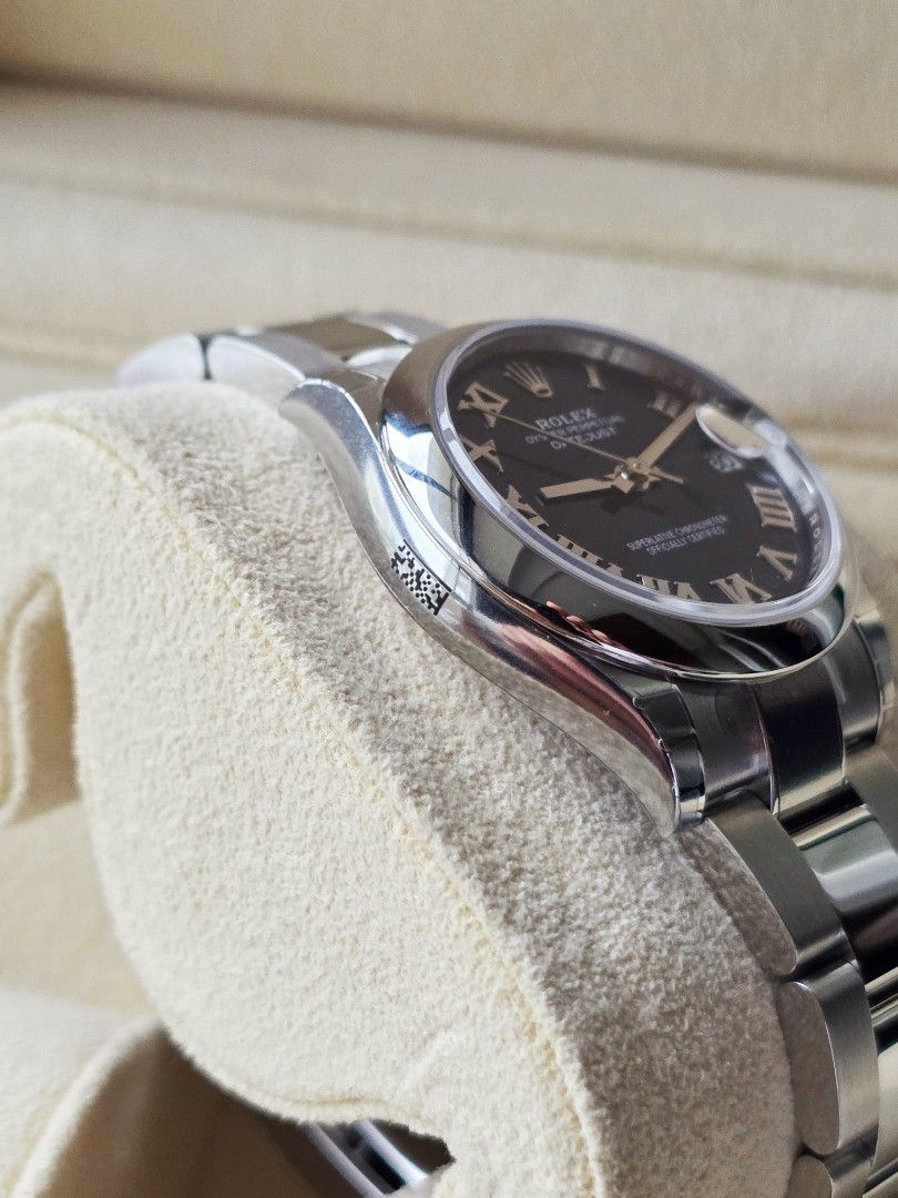 2026 Rolex Datejust 31 (278274) (Category: Luxury Watches) located in Makati City. Submitted by rvffy (Listing ID 1446563525, Image 3). Description: 2026 Rolex Datejust 31 PRICE: Php518,000 Year: 2026 Size: 31mm Model Number: 278240 Links: 12+1 (Complete) RoIex Guarantee Card/Certificate: Yes RoIex Box: Yes PM for inquiries. 📍 One Ayala, 1 Ayala Ave cor. Edsa, Makati City #278240 #178240 #277200 #177200.